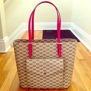 Michael Kors Jet Set Lg Top Zip Snap Pocket Tote